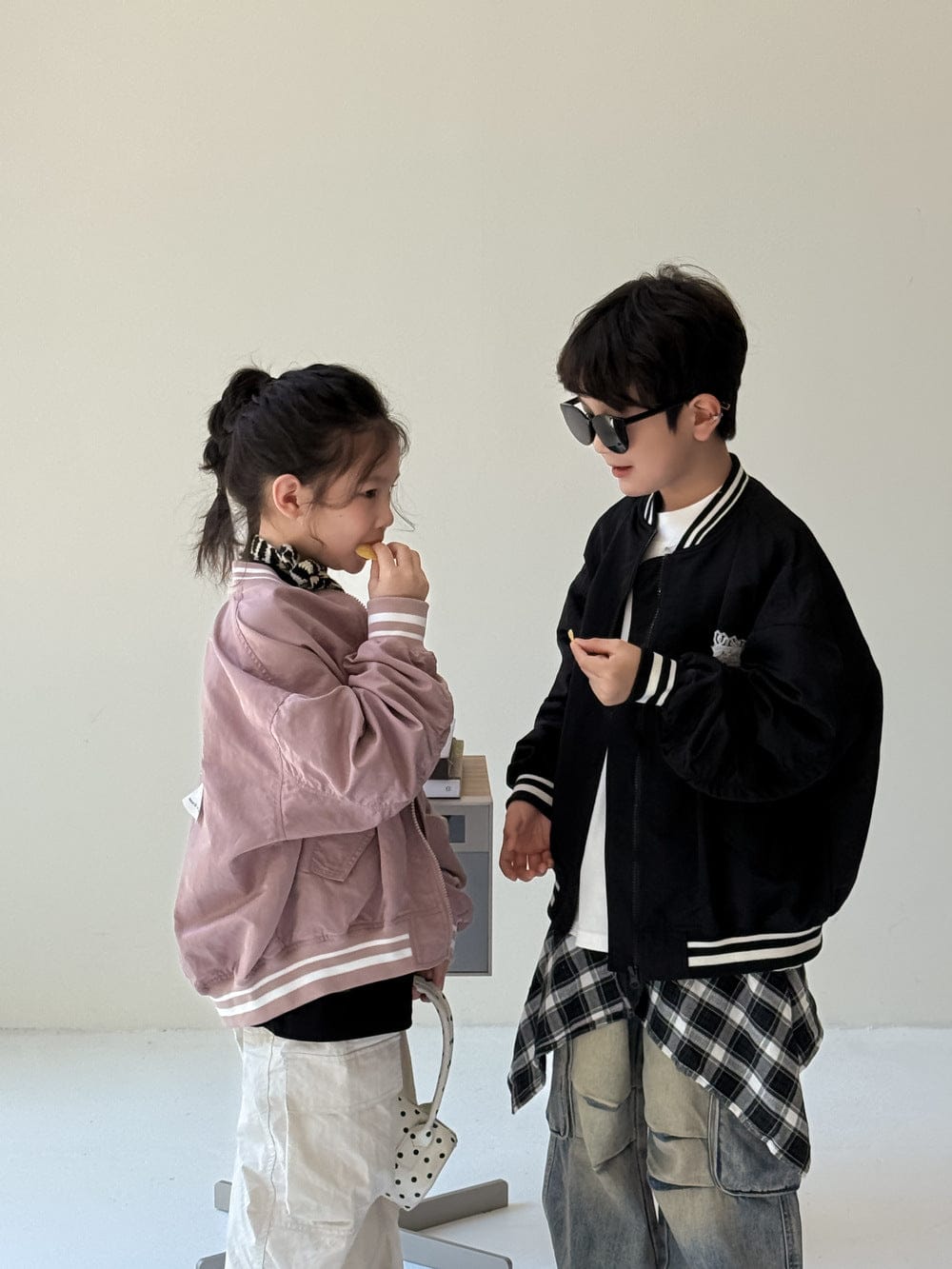 ショートコート・ジャケット・ジャンパー アルファベット柄長袖ベースボールジャケット ルーズフィットジップアップブルゾン【mh0010765】