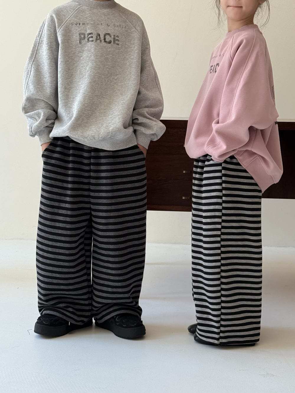 ロングパンツ・スウェットパンツ ボーダーワイドパンツ ゆったりストレートスウェットパンツ【mh0010774】