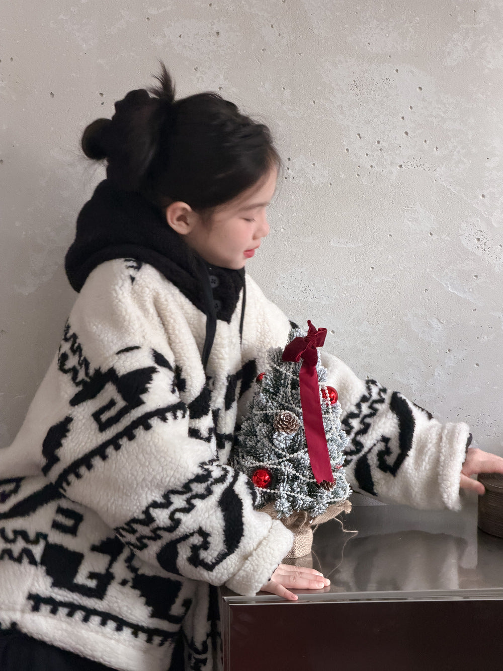 ショートコート・ジャケット・ジャンパー ラムフリースジャケット トライバル柄 ネイティブ柄 フーディコート【mh0011868】