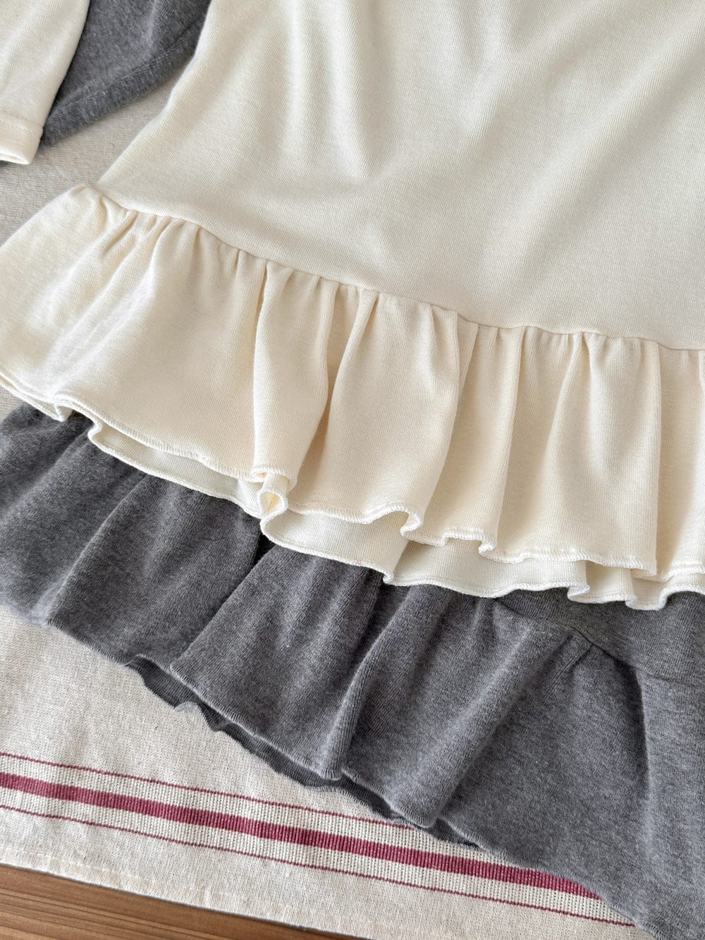 長袖Tシャツ フリルメロウハイネック長袖Tシャツ 無地カットソートップス【mh0010776】