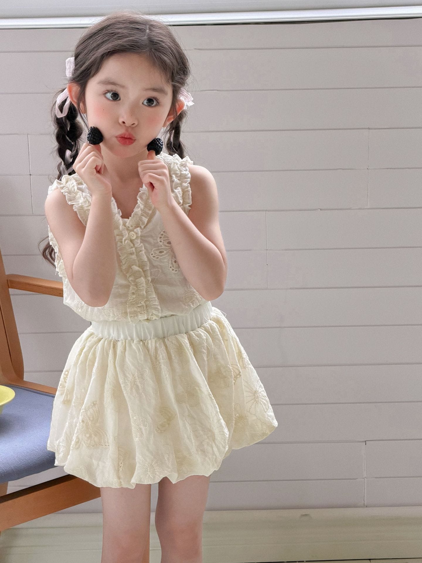 Lace Embroidered Cotton Two-Piece Set レースフリル ノースリーブブラウス パンツインスカート セット【mh0013304】 Mu Zika ノースリーブセットアップ