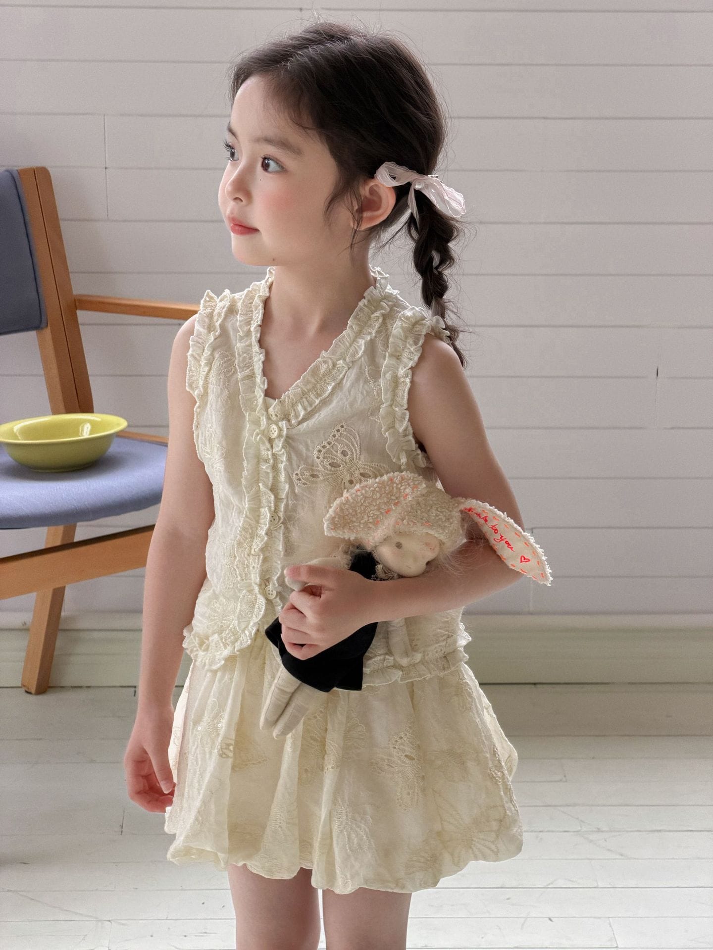 Lace Embroidered Cotton Two-Piece Set レースフリル ノースリーブブラウス パンツインスカート セット【mh0013304】 Mu Zika ノースリーブセットアップ