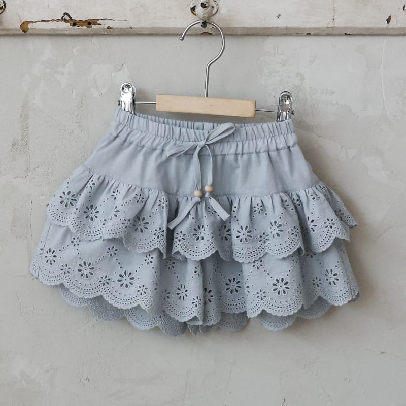 Lace Embroidered Shorts 刺繍 レースショートパンツ【mh0012979】 Blue / 90cm Strawberry Coral ハーフパンツ・ショートパンツ
