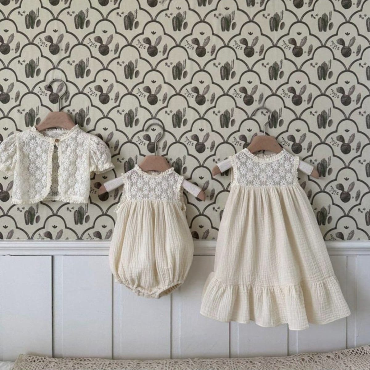 Lace Patchwork Gauze Dress シアーレース ノースリーブワンピース【mh0013108】 BBAMMA ノースリーブワンピース