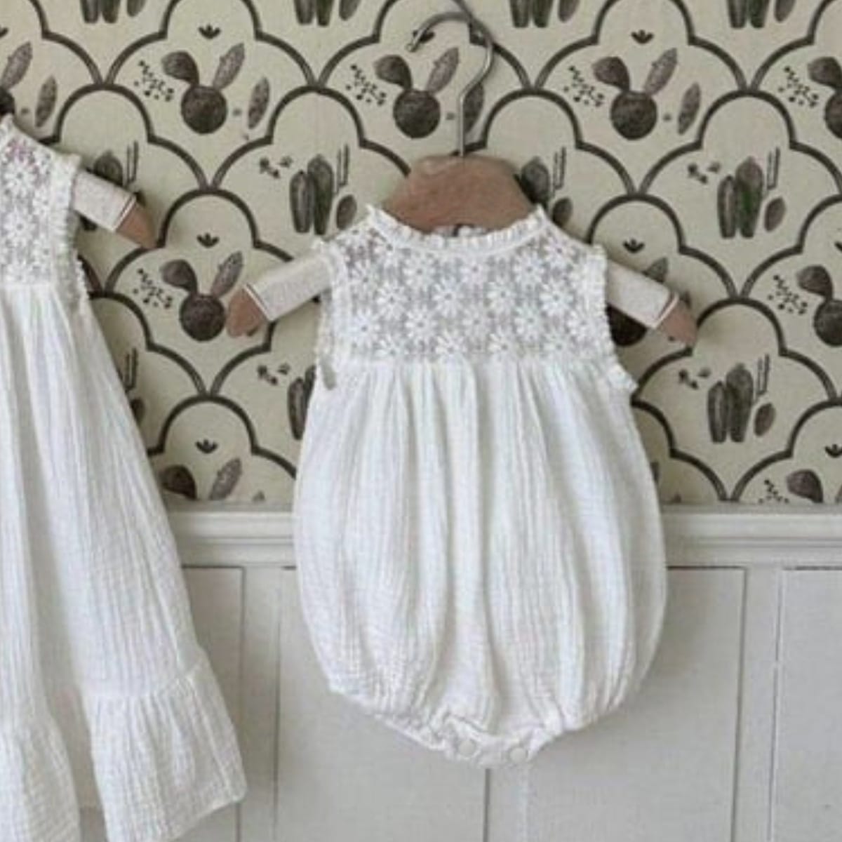 Lace Splicing Gauze Romper シアーレース ノースリーブロンパース【mh0013107】 BBAMMA ノースリーブロンパース