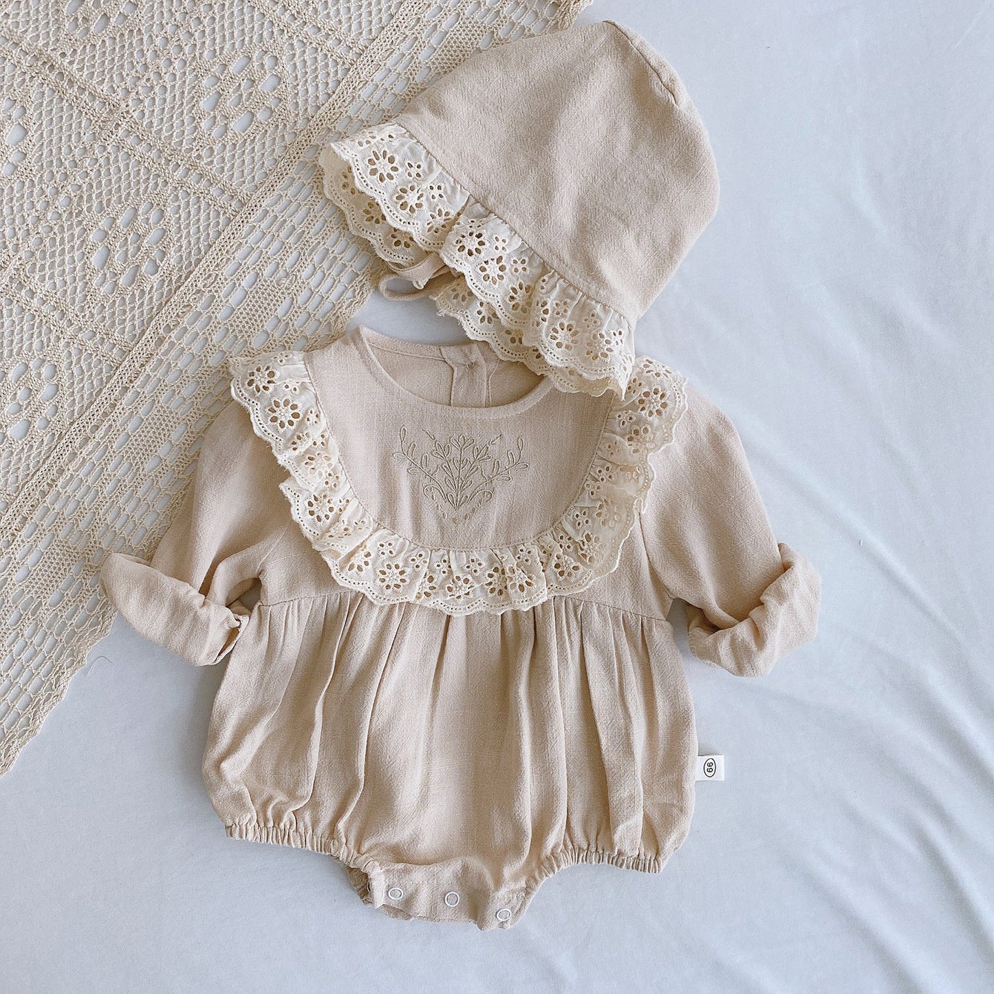 Lace Trimmed Long-Sleeve Romper レース 長袖ロンパース【mh0012333】 66cm / apricot mamahalo shop