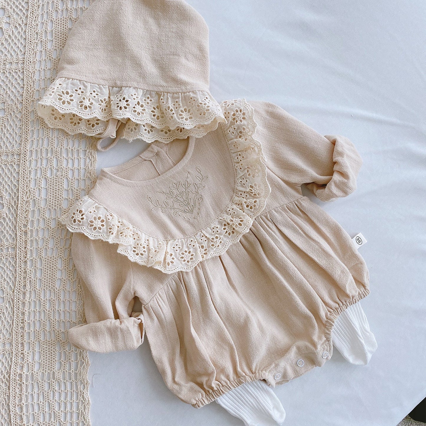 Lace Trimmed Long-Sleeve Romper レース 長袖ロンパース【mh0012333】 mamahalo shop