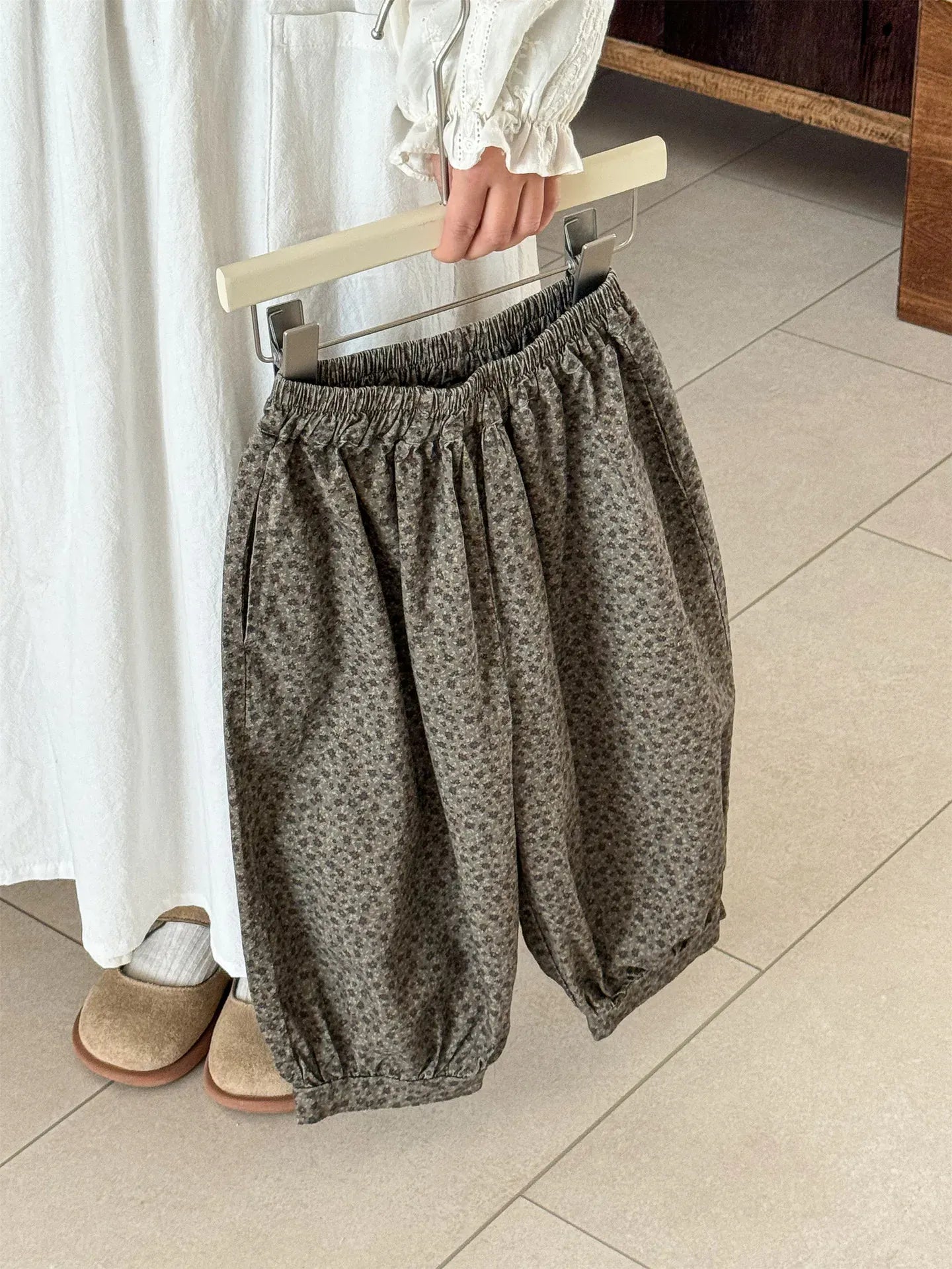 ロングパンツ・スウェットパンツ キッズパンツ フラワープリントルーズロングランタンパンツ【mh-0008938】