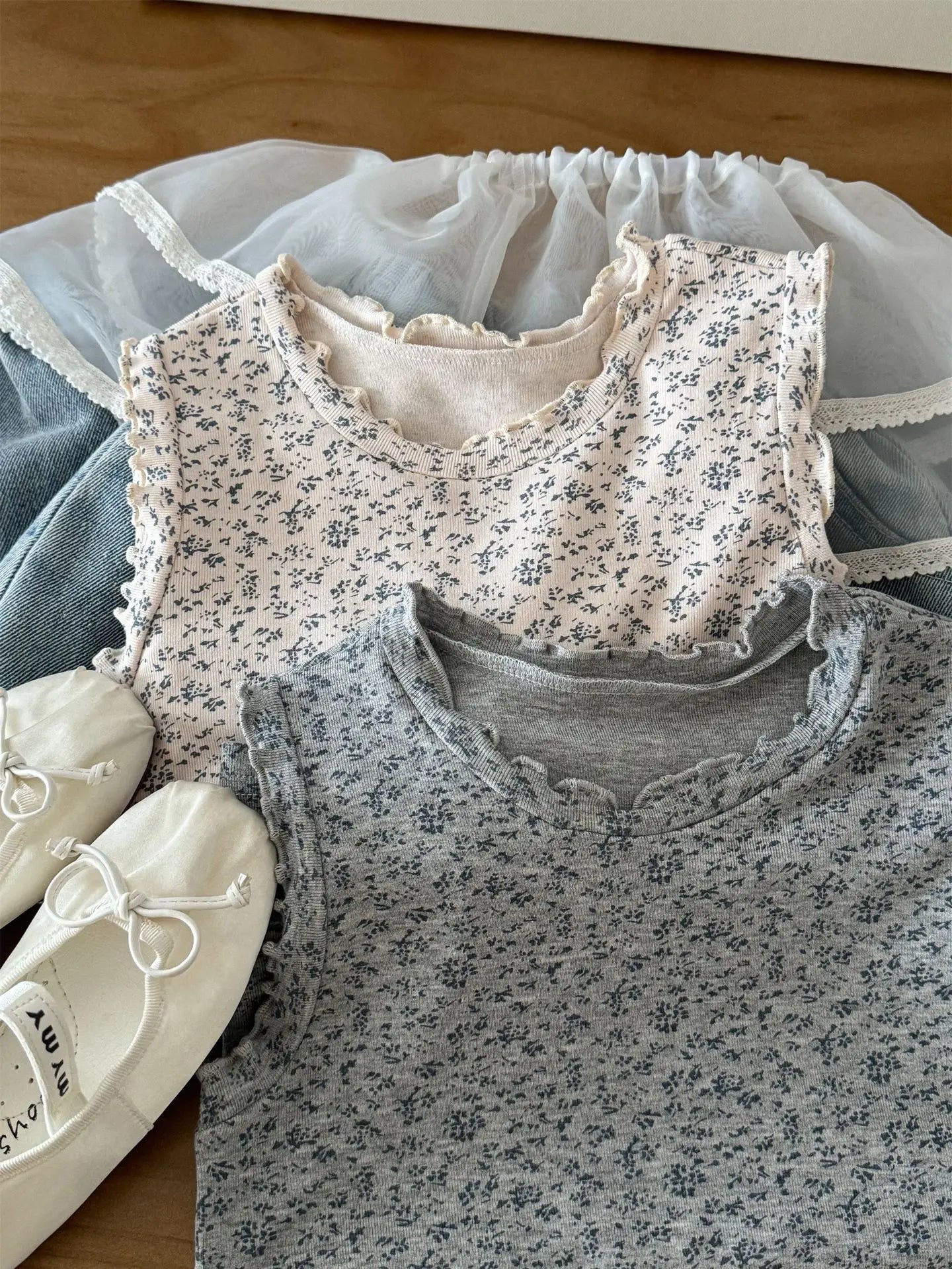 タンクトップ・キャミソール・ノースリーブトップス キッズトップス フラワープリントフリル縁取りノースリーブタンクトップ【mh0008943】