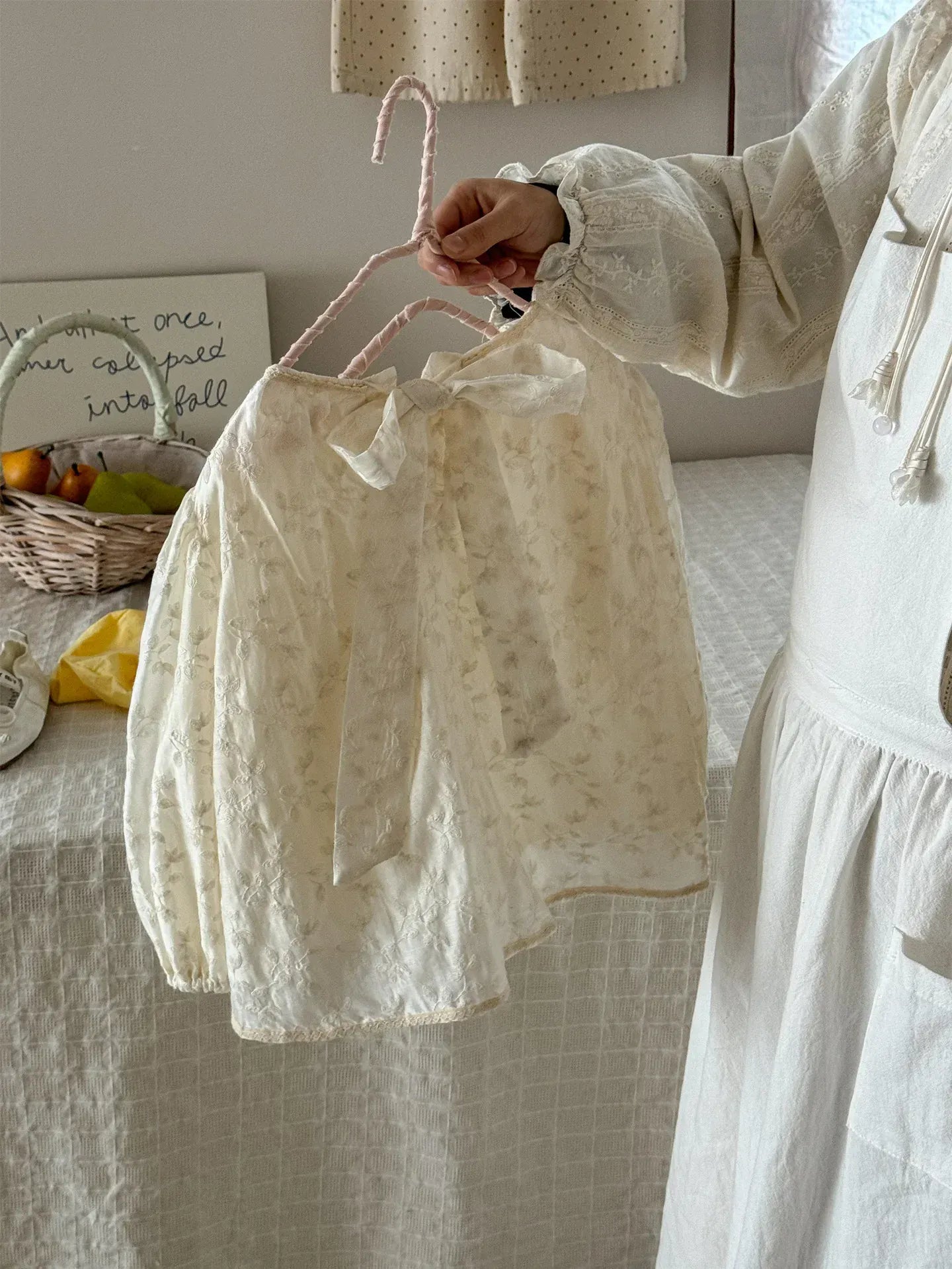 長袖シャツ・ブラウス キッズトップス フラワー刺繍長袖パフスリーブブラウス【mh0008946】