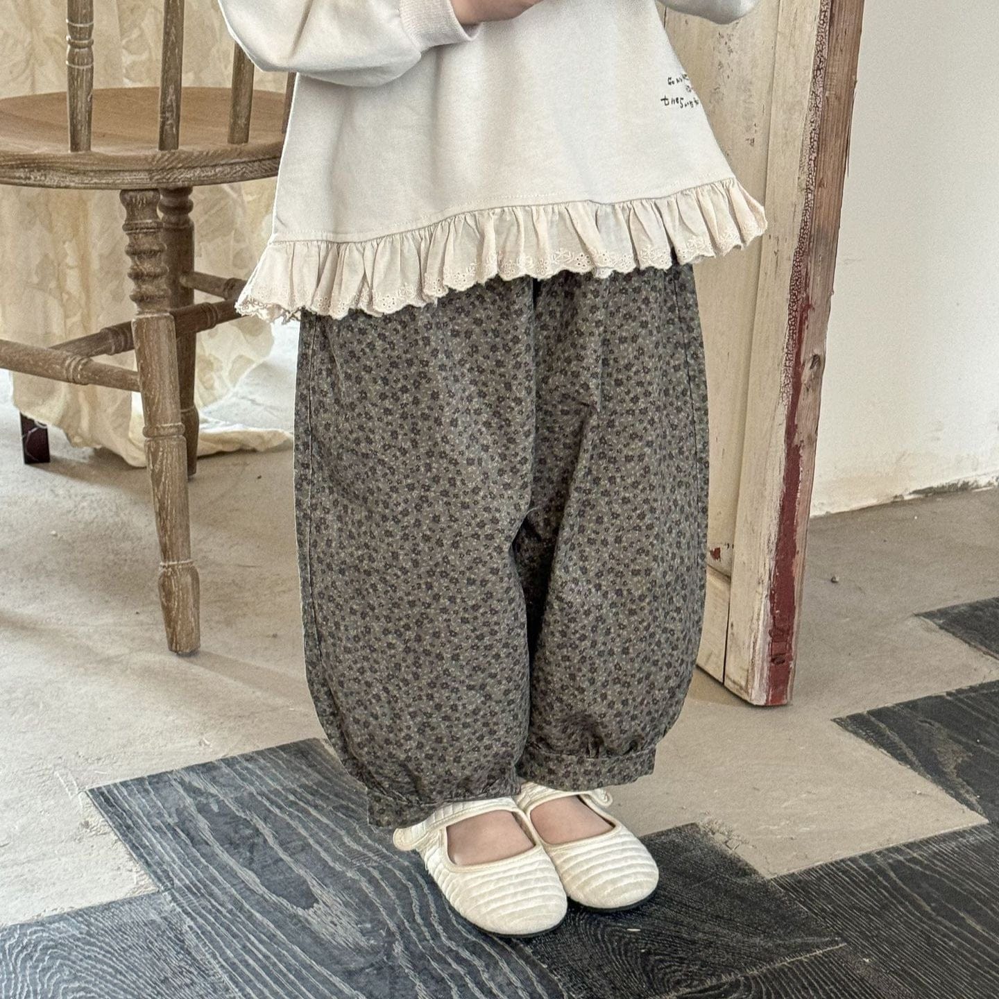 ロングパンツ・スウェットパンツ フラワープリントイージーバルーンパンツ【mh0009224】