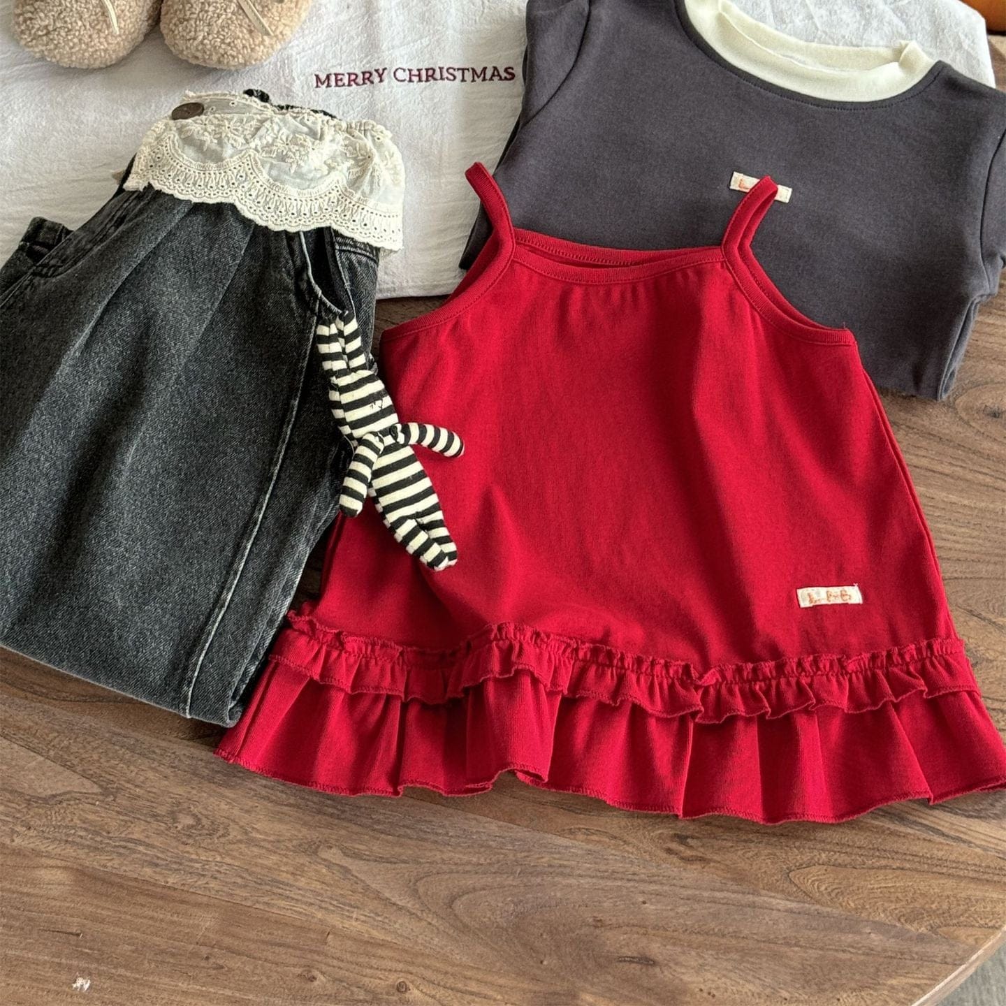 タンクトップ・キャミソール・ノースリーブトップス 裾フリルキャミソールチュニックトップス【mh0010531】