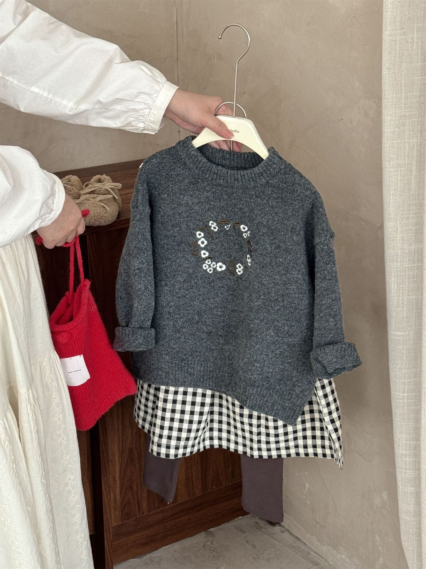 ニット・セーター フラワー刺繍ニットセータートップス【mh0010535】