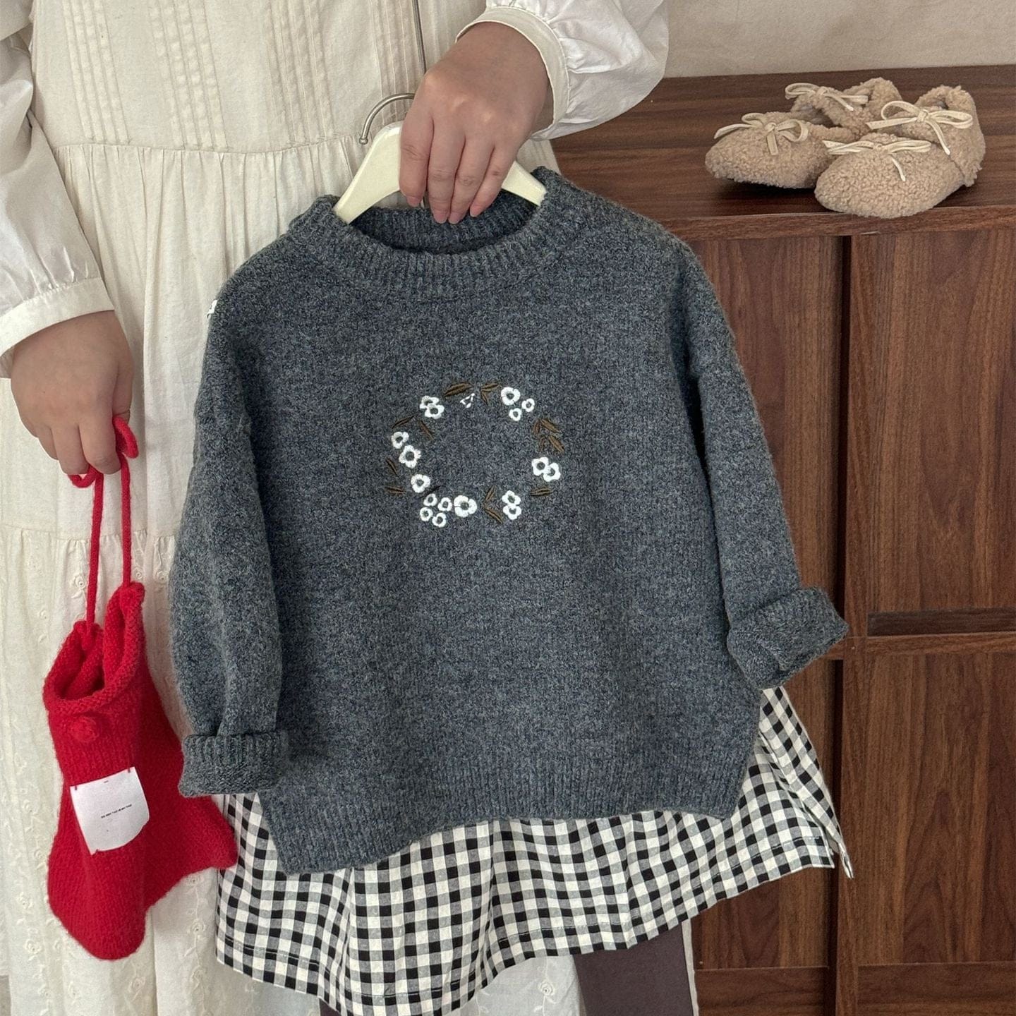 ニット・セーター フラワー刺繍ニットセータートップス【mh0010535】