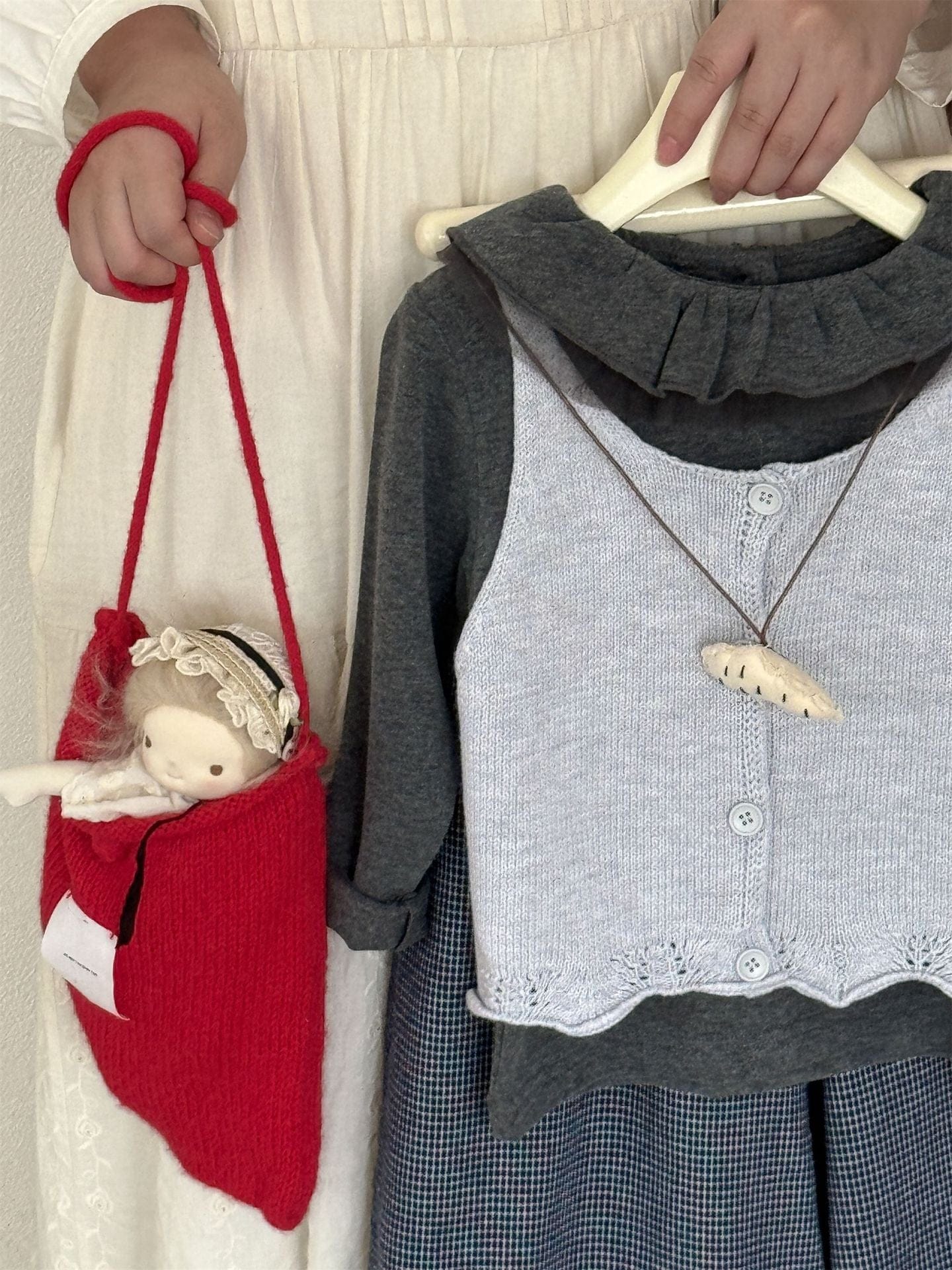 長袖セットアップ ニット前あきベスト/ラッフル襟長袖Tシャツ/ピンドットバルーンルーズロングパンツ【mh0010537】