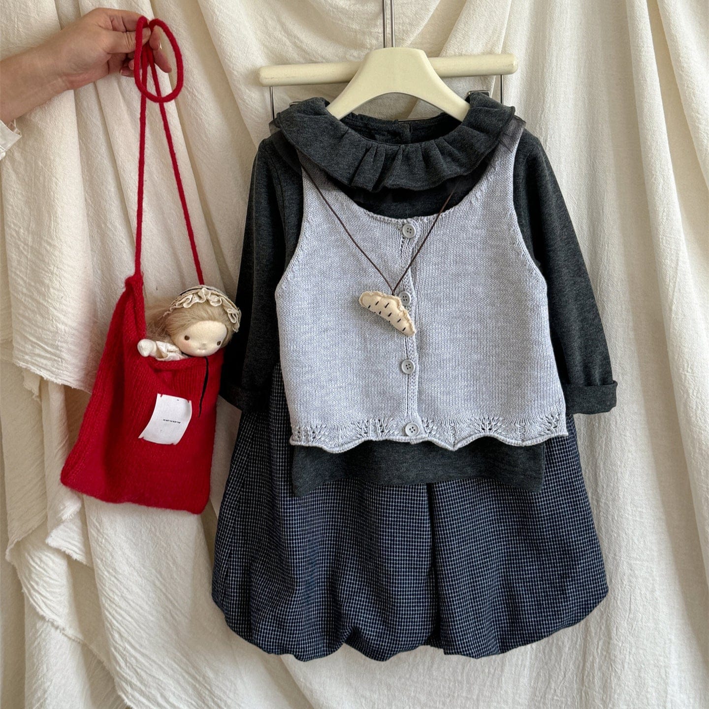 長袖セットアップ ニット前あきベスト/ラッフル襟長袖Tシャツ/ピンドットバルーンルーズロングパンツ【mh0010537】