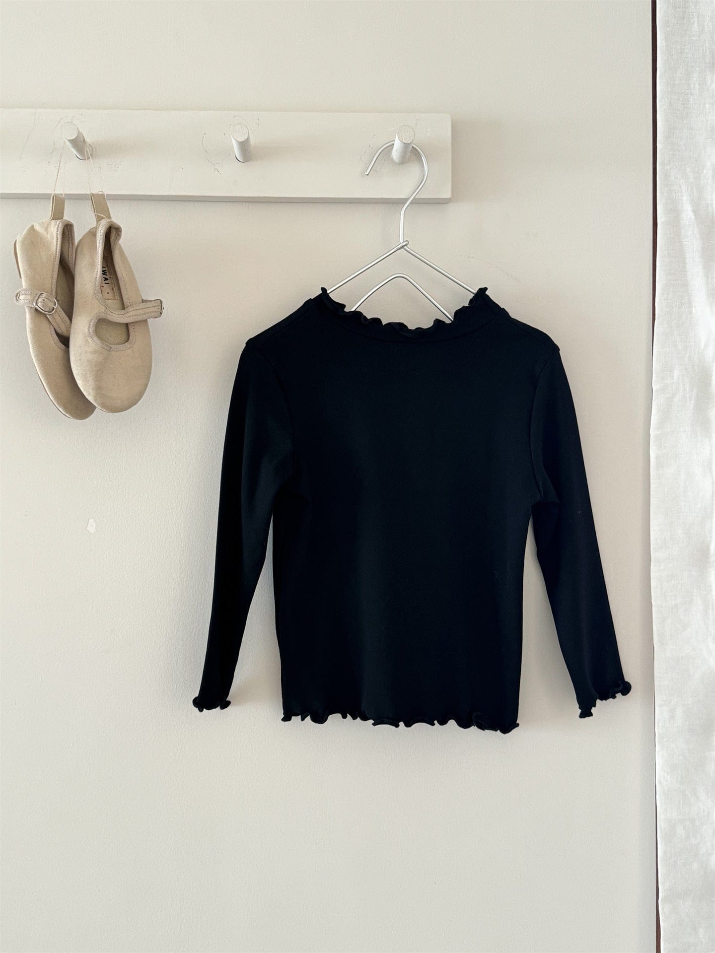 長袖Tシャツ Black / 90cm 長袖Tシャツ シンプルベーシックフリルインナーTシャツ【mh0009203】