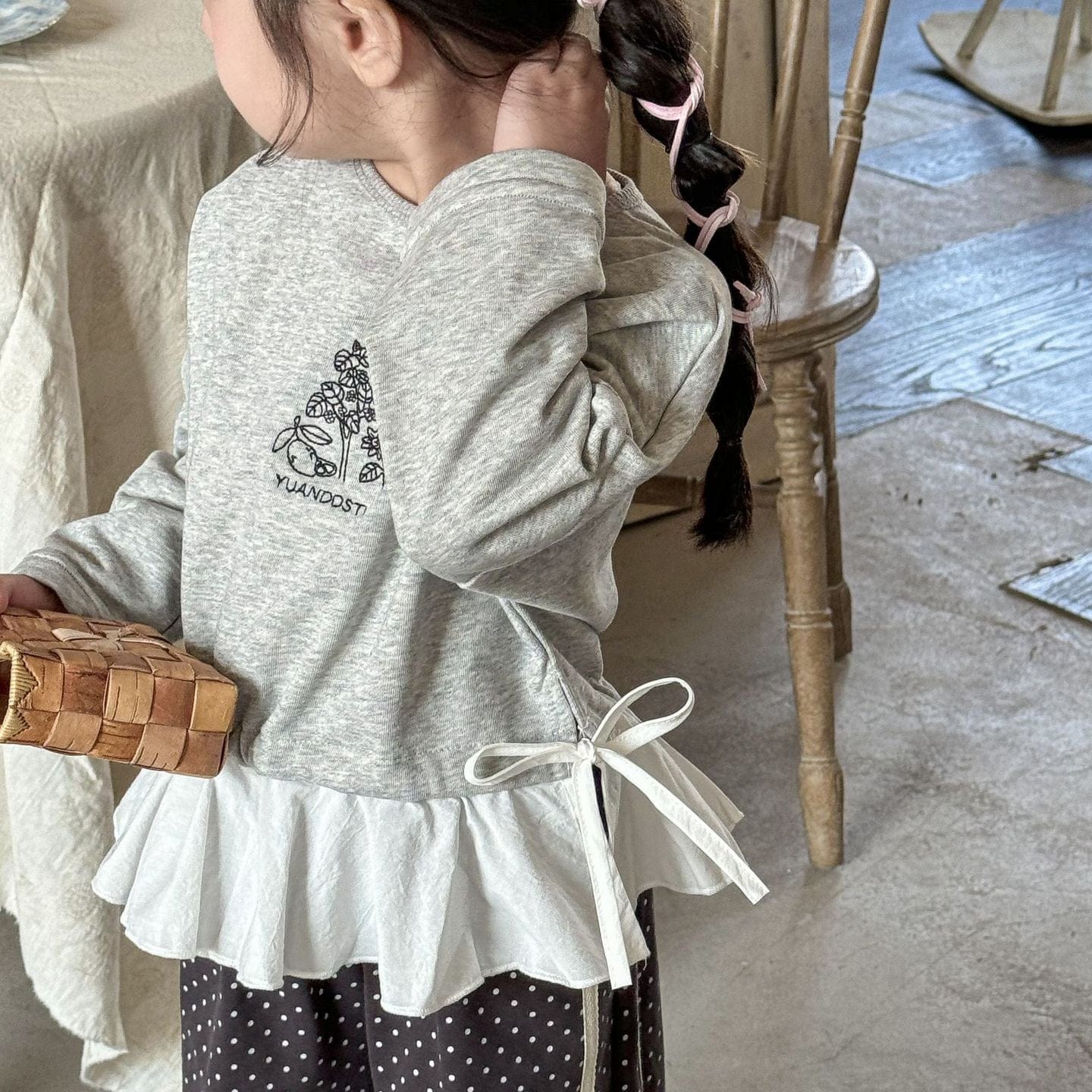 長袖Tシャツ 刺繍ワンポイントレース裾長袖スウェットTシャツ【mh0009223】