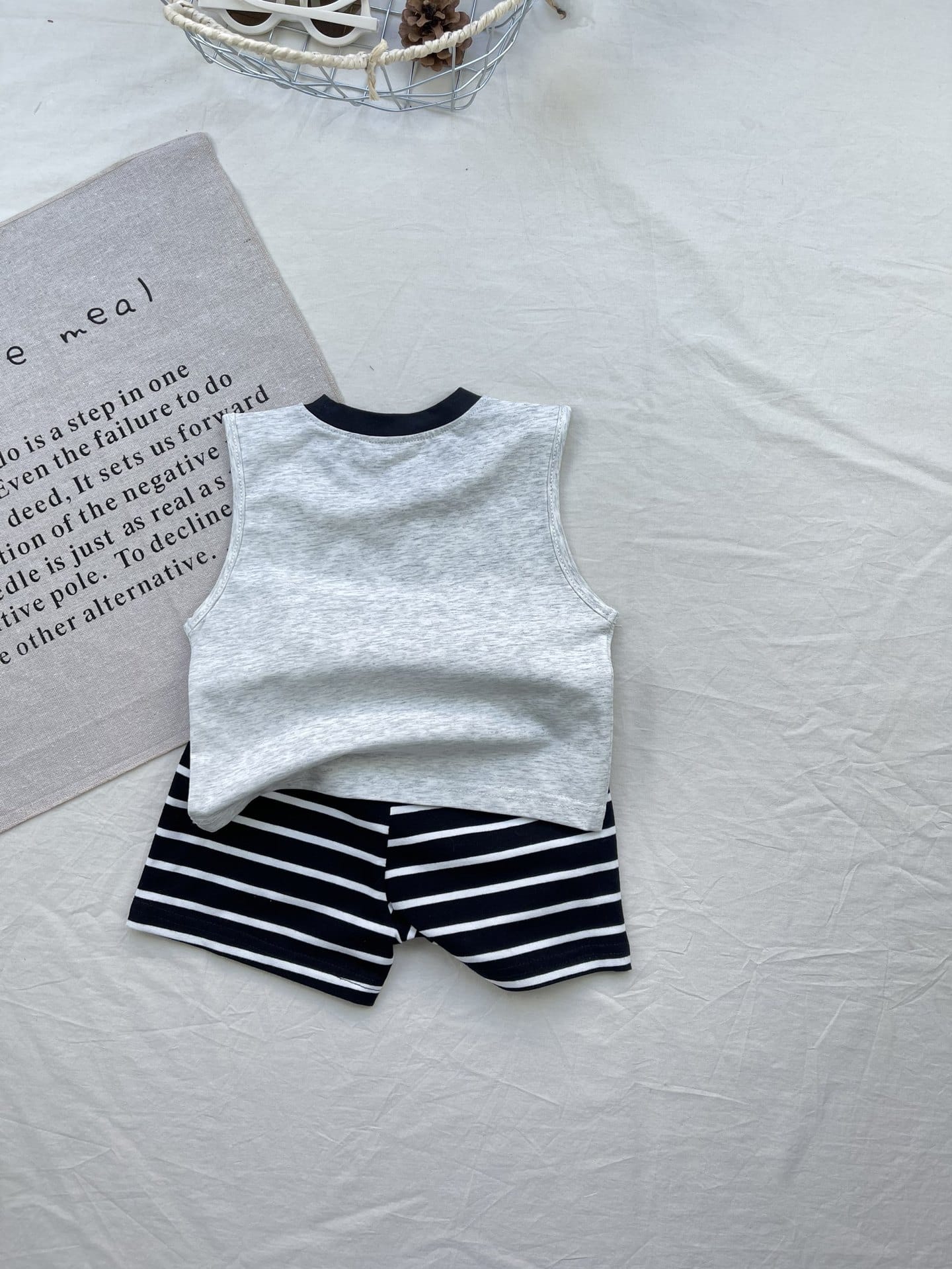 Lamb Graphic Sleeveless Set ヒツジ ストライプ ノースリーブセットアップ【mh0012915】 yi nian ni ノースリーブセットアップ