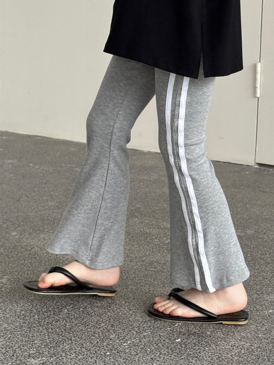 Leopard Flare Leggings フレア ロングパンツ【mh0013079】 Gray / 100cm mamahalo kids ロングパンツ・スウェットパンツ