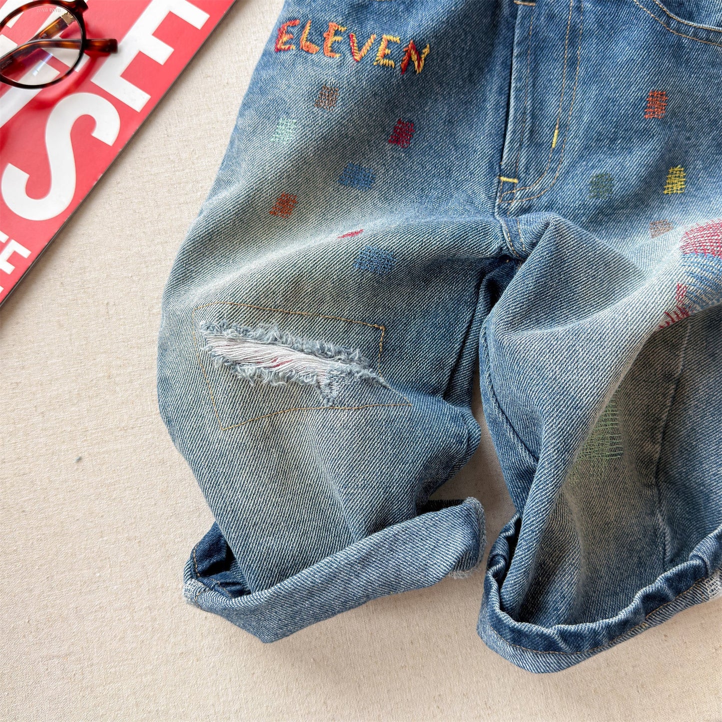 Letter Embroidery Distressed Jeans 刺繍 ダメージ デニムパンツ【mh0012475】 ADbaby デニムパンツ