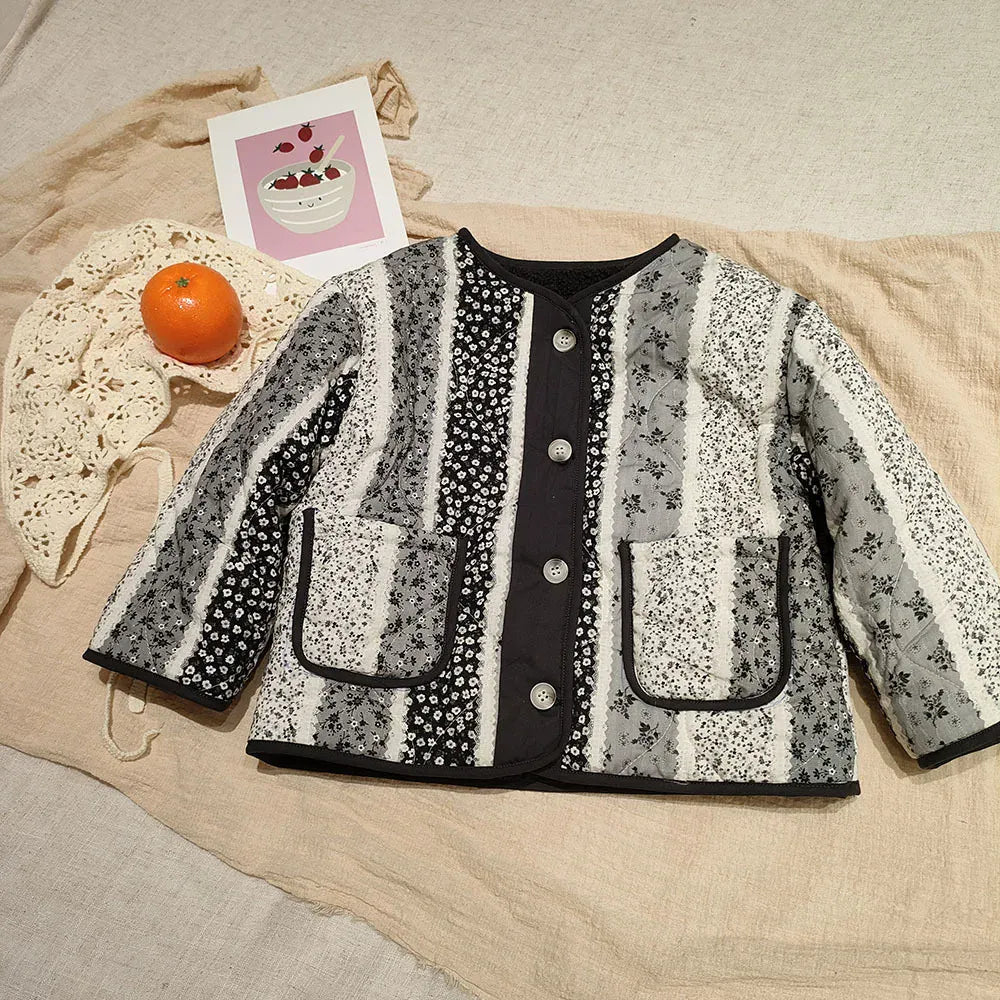 ショートコート・ジャケット・ジャンパー Black white stripes / 90cm 24M キッズアウター プリント柄キルティング裏フリースノーカラーブルゾンジャケット【mh0008079】