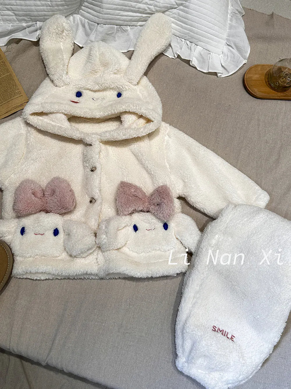 長袖パジャマ Off-White / 90cm 24M キッズセットアップ 2点セット フリースうさ耳フーディうさぎバニー長袖ジャケット+ロングパンツ ルームウェア【mh0008250】