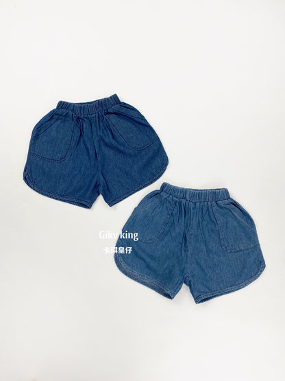 ブルーのデニムショートパンツ、ウエスト総ゴムとフロントポケット