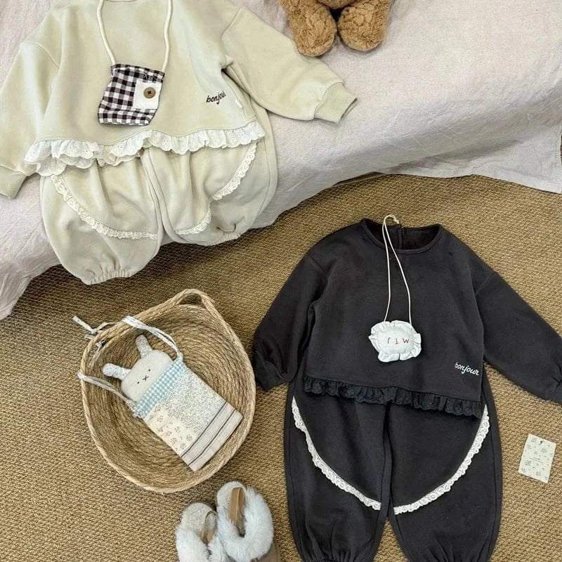 長袖セットアップ キッズセットアップ 2点セット 裾レースフリル裏起毛フリース長袖スウェットシャツ+ロングパンツ 2カラー【mh0007522】