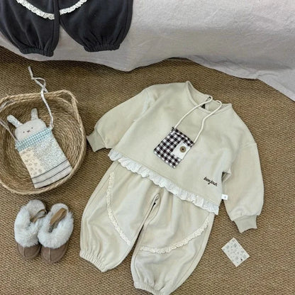 長袖セットアップ キッズセットアップ 2点セット 裾レースフリル裏起毛フリース長袖スウェットシャツ+ロングパンツ 2カラー【mh0007522】