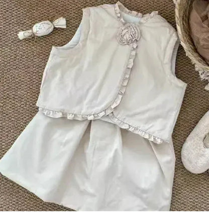 ノースリーブセットアップ Beige / 90cm 1-2y キッズセットアップ 2点セット フリルバイピングベスト+スカート ベージュ【mh0007524】