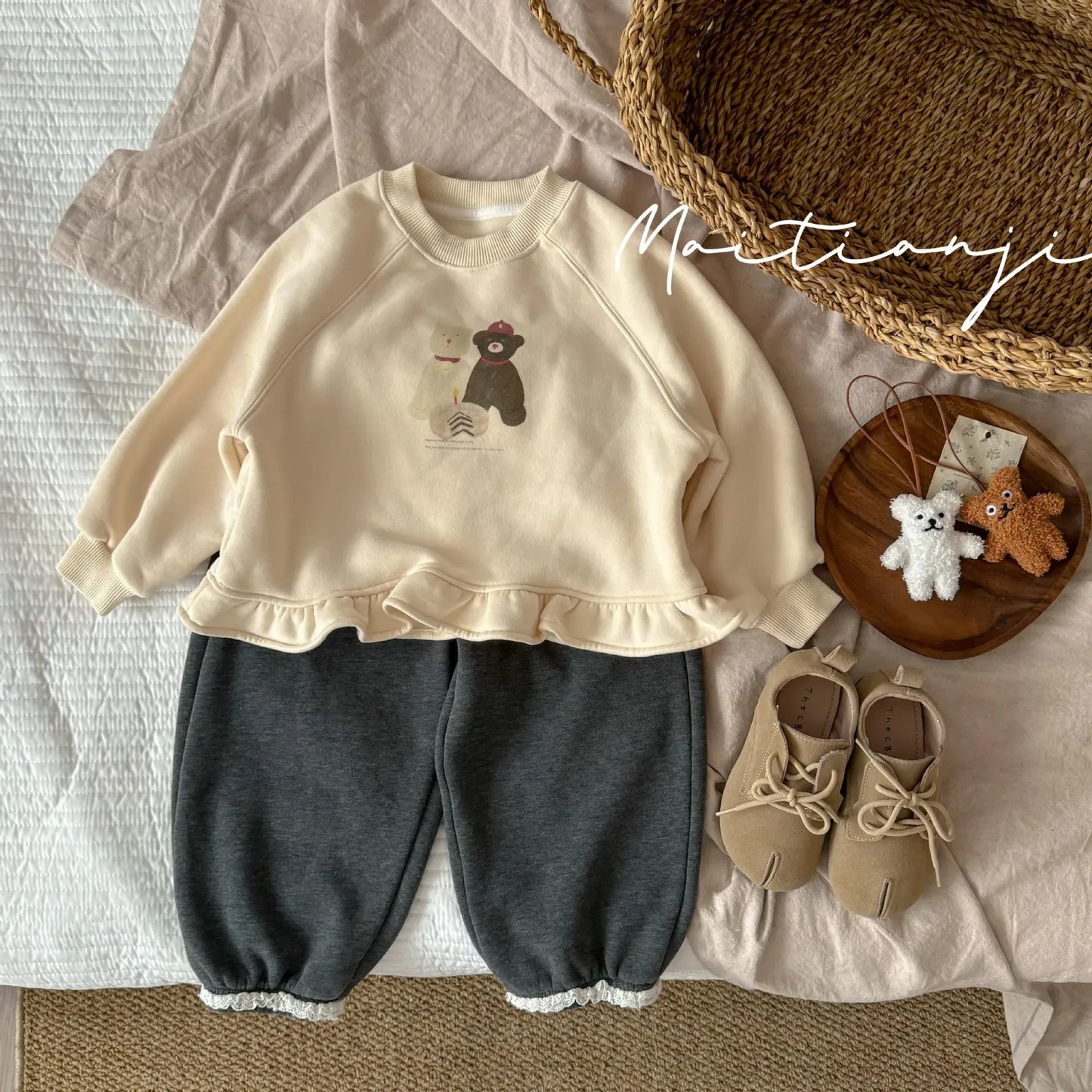 長袖セットアップ キッズトップス/パンツ ベアくまプリントペプラムフリル長袖スウェットシャツ/裾レースロングパンツ【mh0008297】