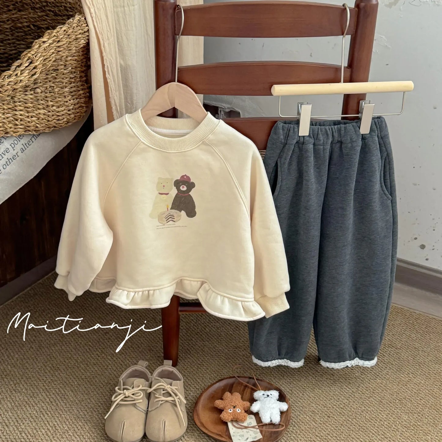 長袖セットアップ キッズトップス/パンツ ベアくまプリントペプラムフリル長袖スウェットシャツ/裾レースロングパンツ【mh0008297】