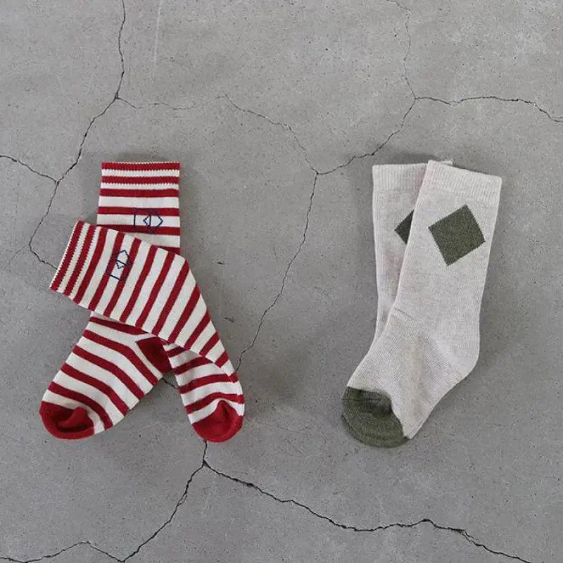 ベビー用靴下・タイツ ＊メーカー直送＊ キッズソックス 靴下4足セット レターロゴボーダー水玉ドット ミドル丈ソックス【mh0008506】