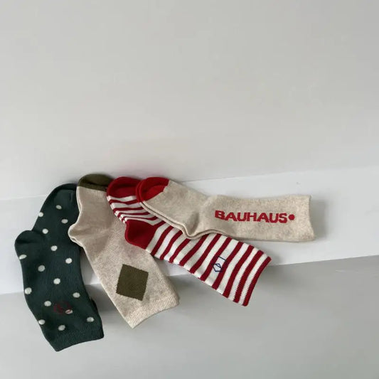 ベビー用靴下・タイツ ＊メーカー直送＊ キッズソックス 靴下4足セット レターロゴボーダー水玉ドット ミドル丈ソックス【mh0008506】