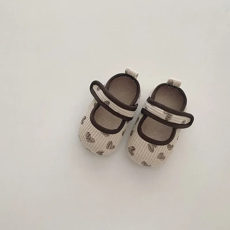 靴 beige / S for 11 cm ベビーシューズ ストラップシューズ フラットシューズ ファーストシューズ ルームシューズ ハート柄 靴