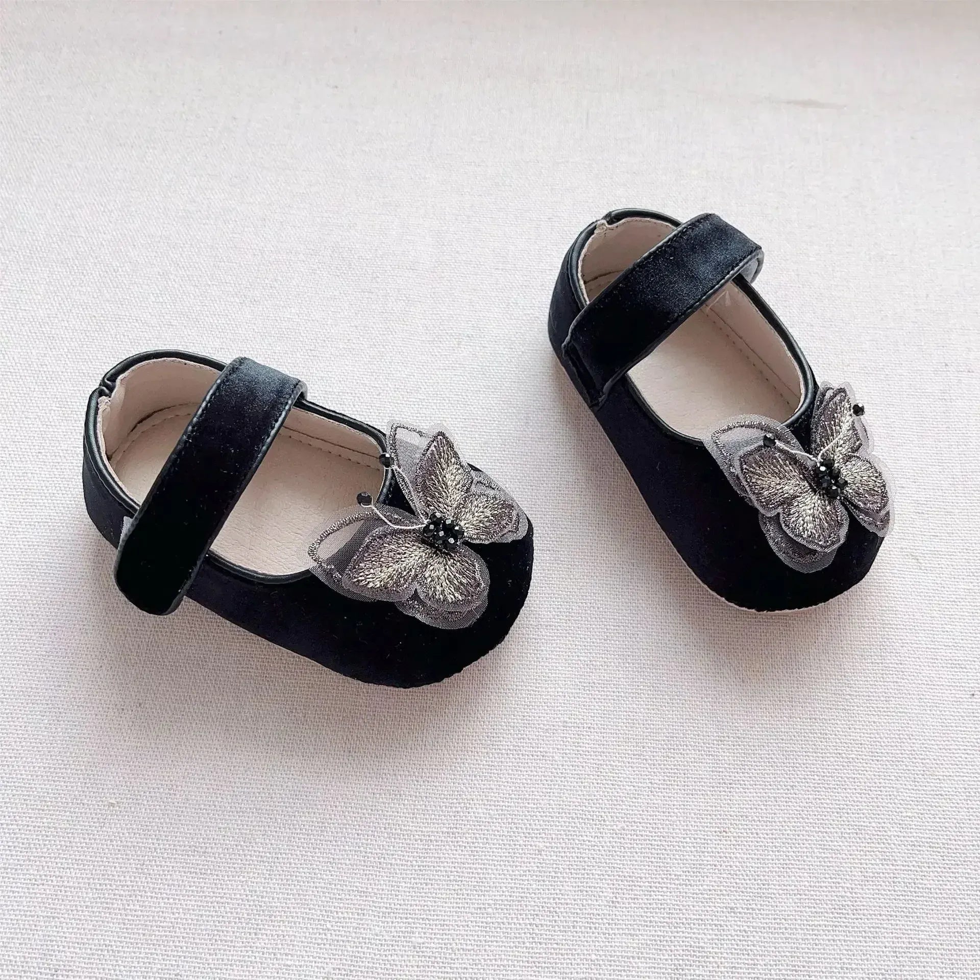 ベビー用靴 Black / M inner 12cm ベビーシューズ ストラップバタフライバレエシューズ ファーストシューズ 靴【mh0007193】