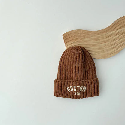 ベビー用帽子 Brown / One Size キッズ帽子 ニットキャップ ニット帽 ワッチキャップ BOSTON レターロゴ刺繍【mh0006403】