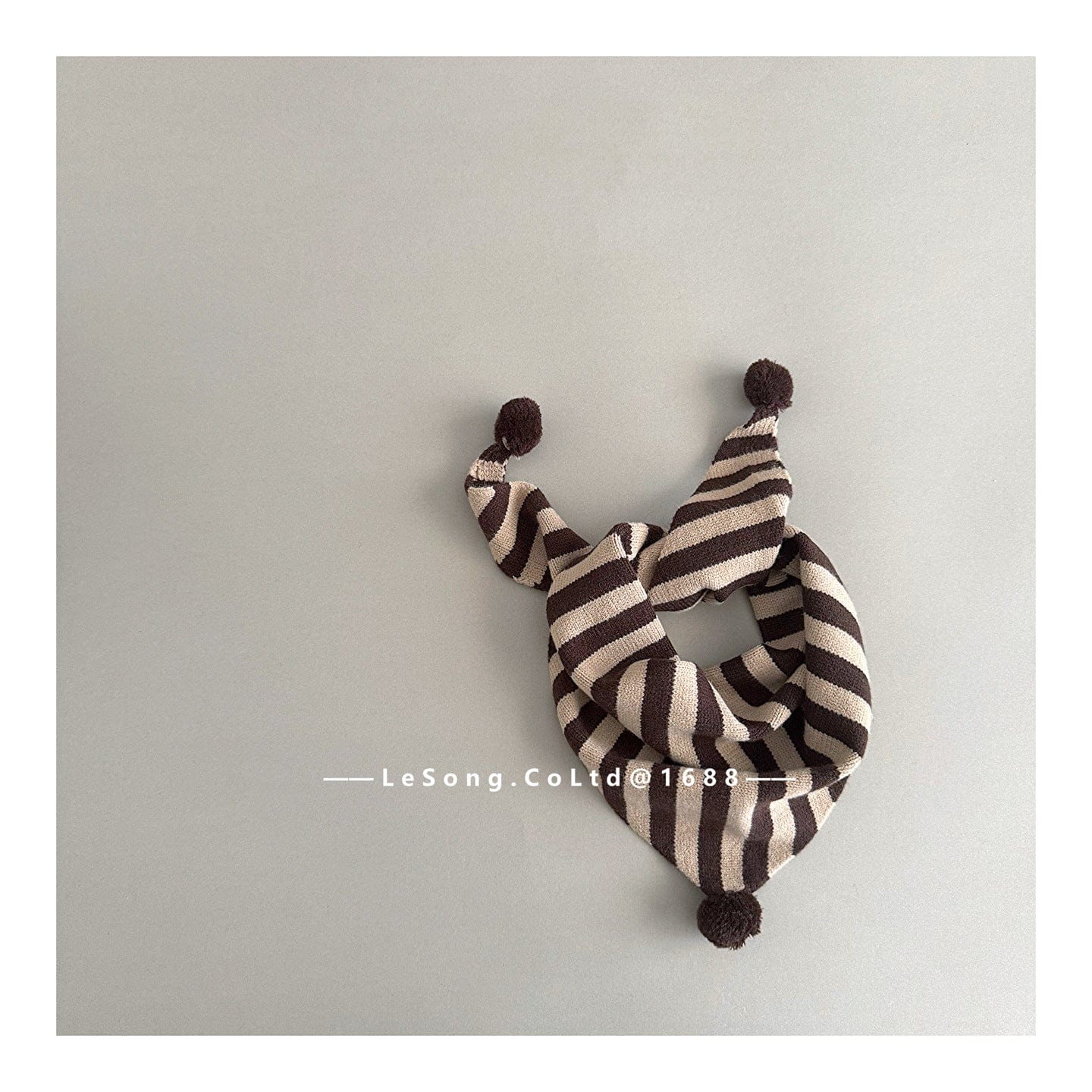 ネックウォーマー Brown / One Size ベビー キッズ マフラー ストライプ柄 ポンポン 三角 防寒【mh0011598】