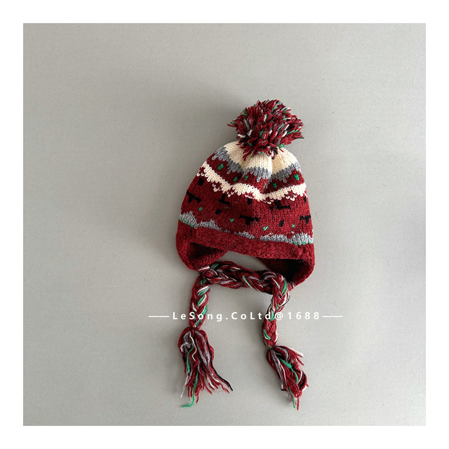 ベビー用帽子 Dark Red / One Size キッズ帽子 ジャカードニット ぽんぽん 耳当て付き 三つ編みコード【mh0011803】