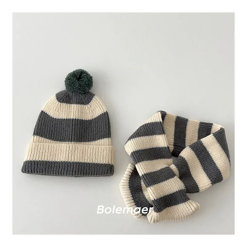 ネックウォーマー Grey / One Size / 取り寄せ（10〜35日） キッズマフラー+帽子セット ボーダーニットネックウォーマー+お揃いニット帽ニットキャップ【mh0007581】