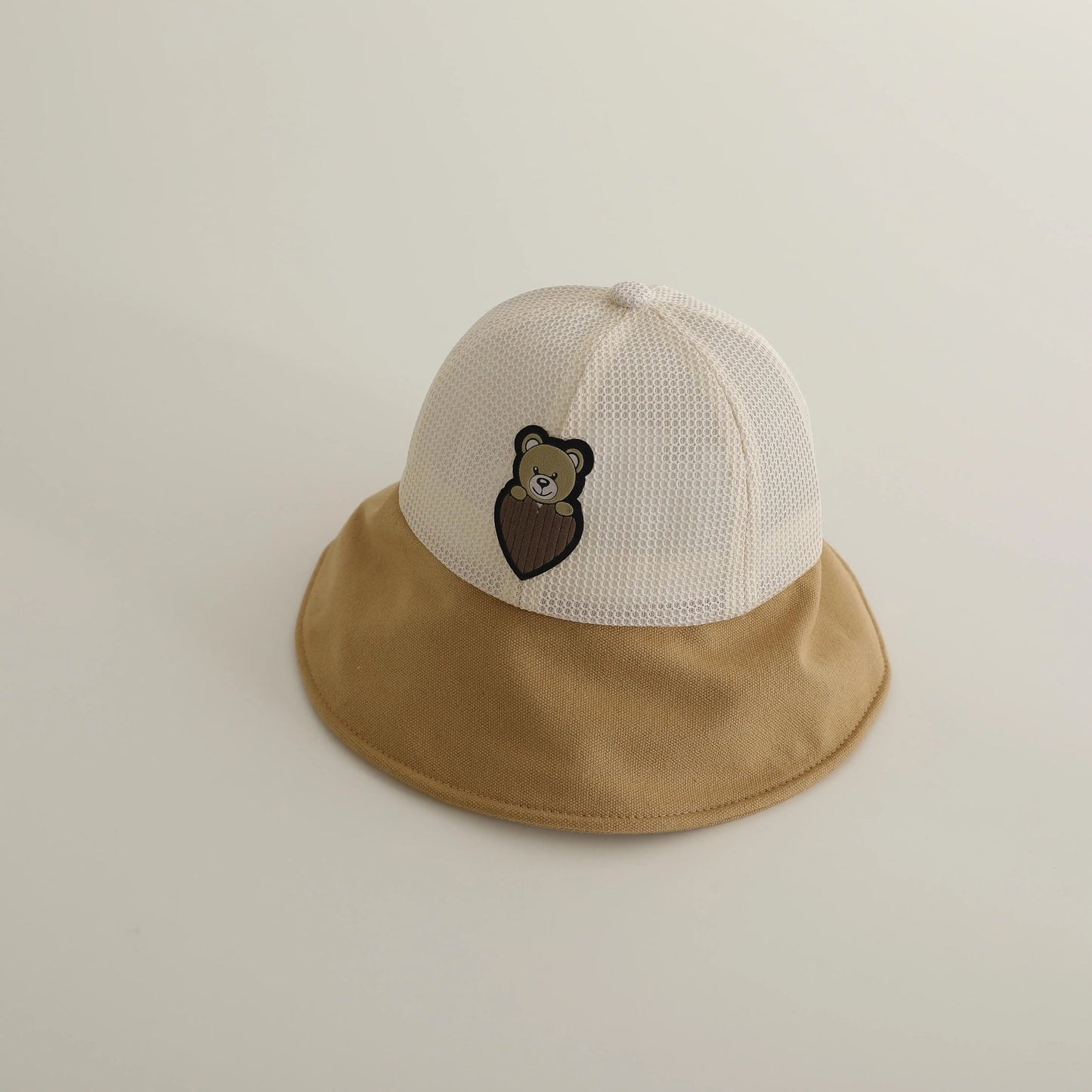 ベビー用帽子 khaki / 48-52cm キッズ帽子 メッシュ バケットハット ハート ベアくまワッペン サマーハット