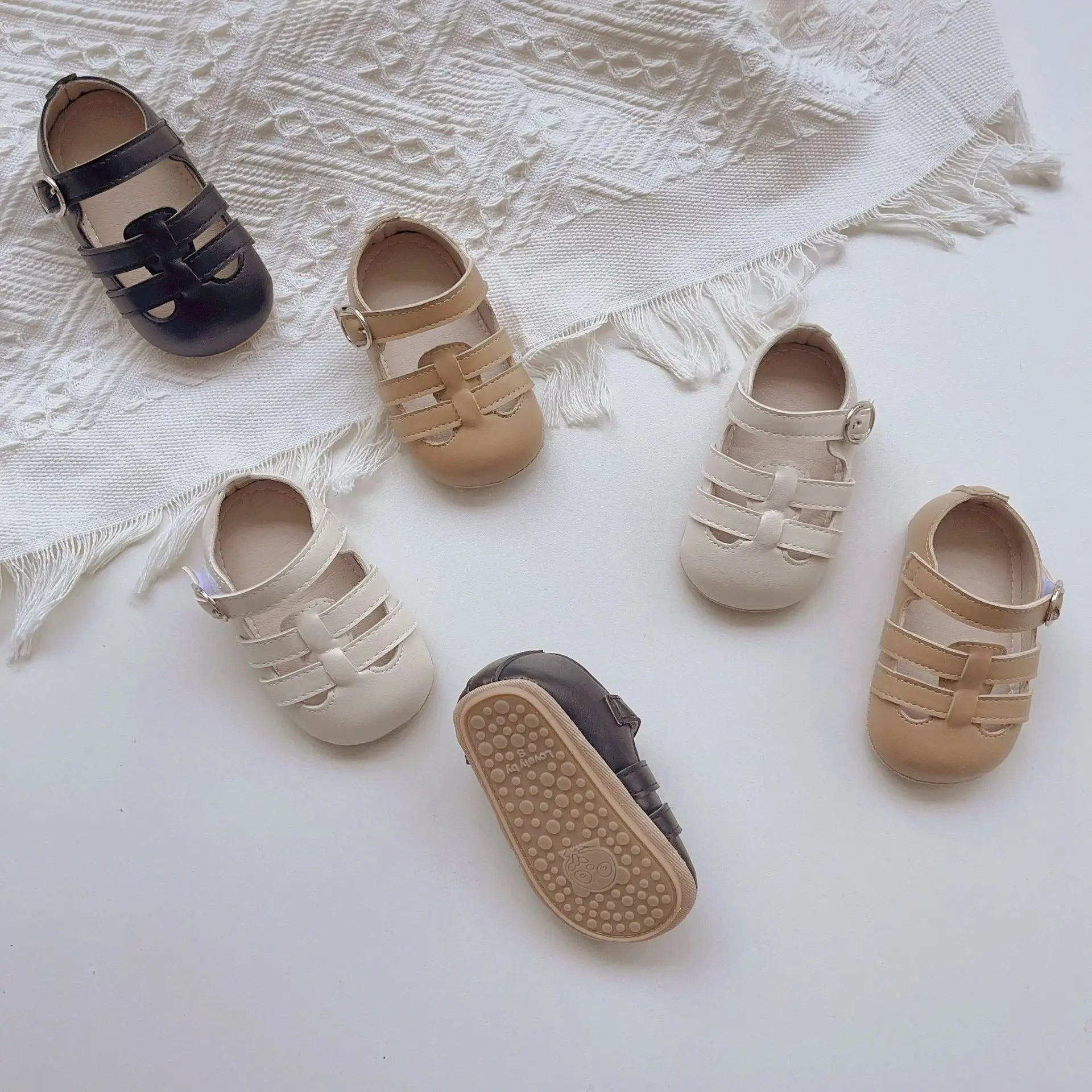 ベビー用靴 ベビーシューズ ストラップシューズ フラットシューズ ファーストシューズ グラディエーターサンダル 室内ばき 靴【mh0005364】