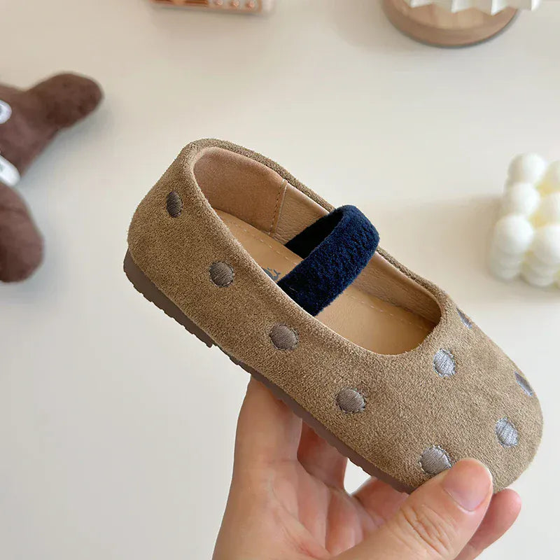 ベビー用靴 キッズシューズ 靴 水玉ポルカドット刺繍ストラップフラットバレエシューズ【mh0007697】