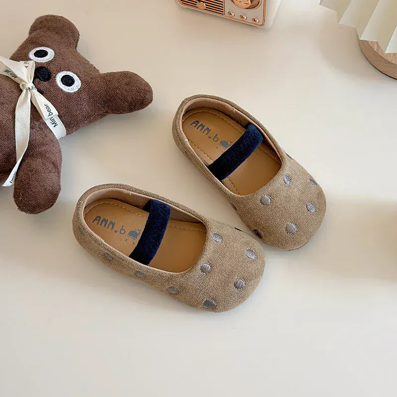 ベビー用靴 キッズシューズ 靴 水玉ポルカドット刺繍ストラップフラットバレエシューズ【mh0007697】