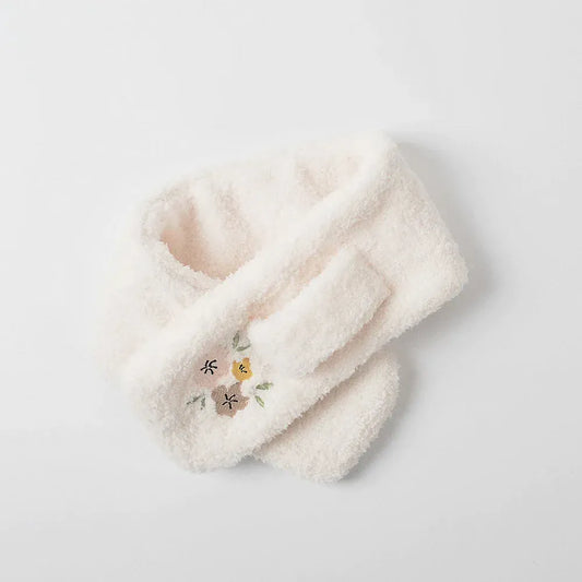 ボアフリース ネックウォーマー、フラワー刺繍とクロスデザイン
