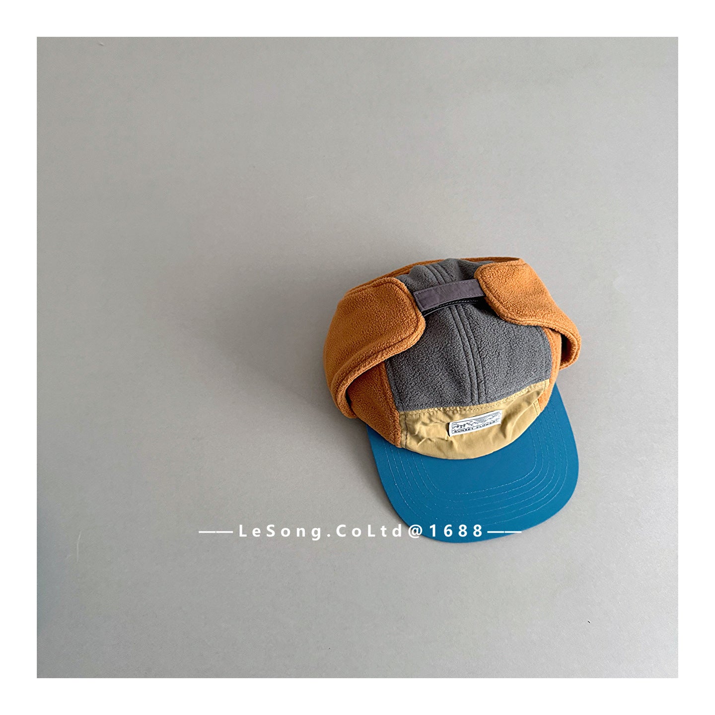 ベビー用帽子 Orange / One Size キッズ帽子 フリース カラーブロック 耳当て付き 野球帽【mh0011833】