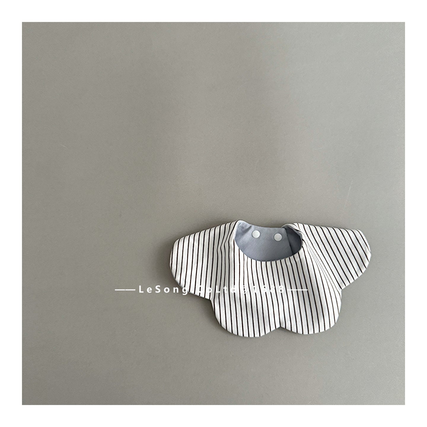 よだれかけ Striped petal bib ベビースタイ ビフ フラワー サークル よだれかけ【mh0011818】