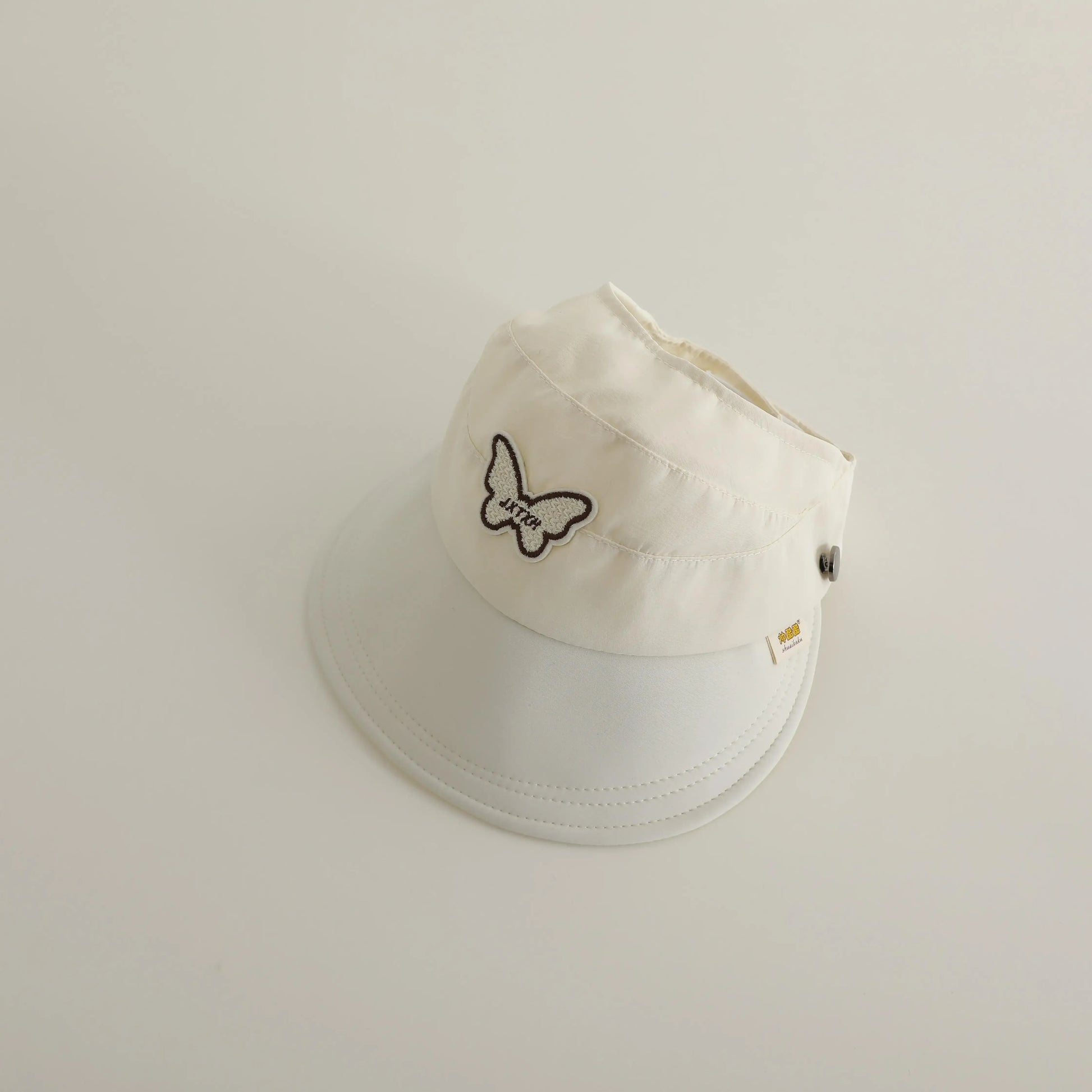 ベビー用帽子 WHITE / 48-52cm / 取り寄せ（7〜30日） キッズ帽子 サンバイザー 日除け バタフライ蝶ワッペン サマーハット