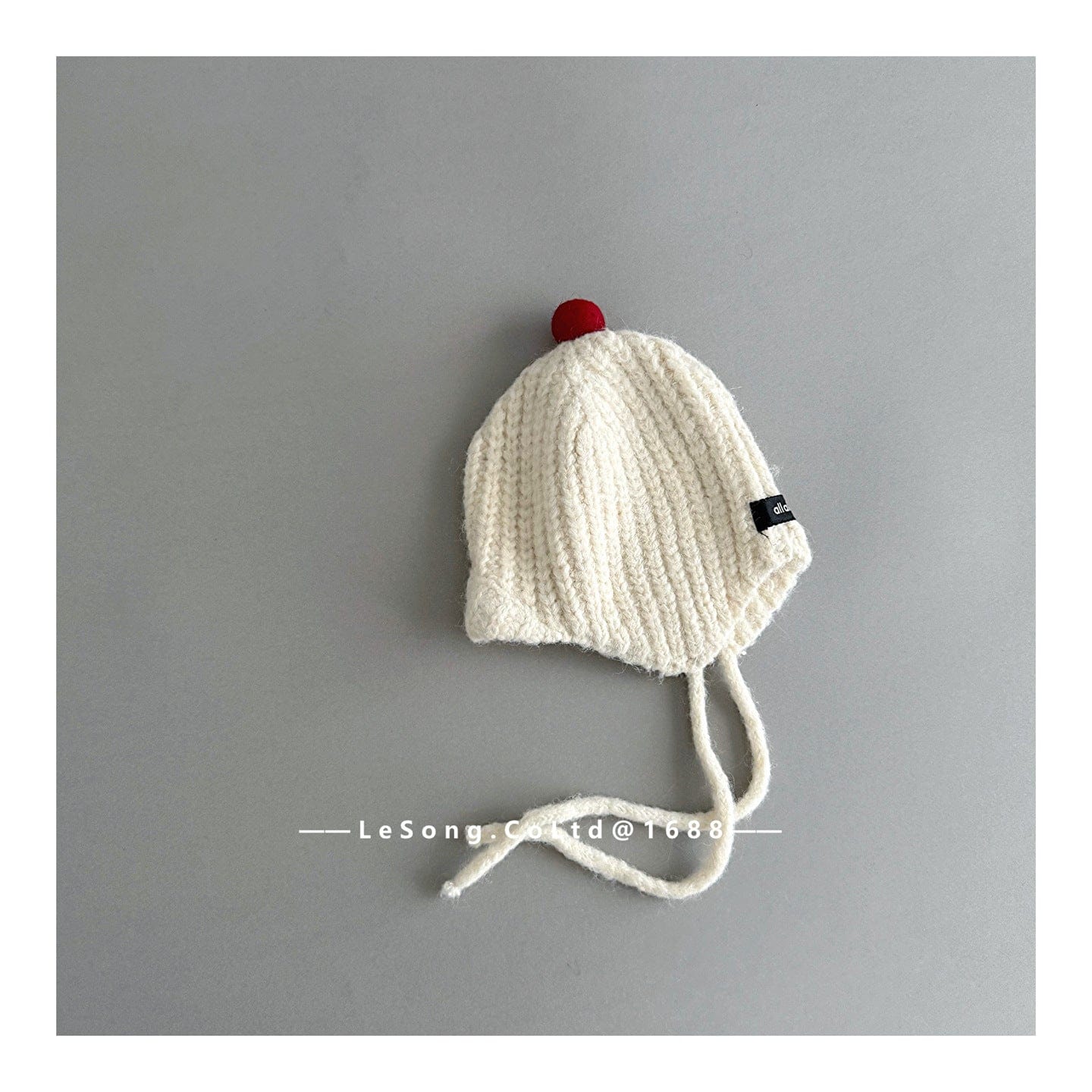 ベビー用帽子 White / One Size キッズ ニット帽 ポンポン あご紐付き 耳当て 防寒 ベビー【mh0011597】